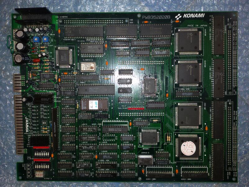 File:Parodius DA! PCB.jpg